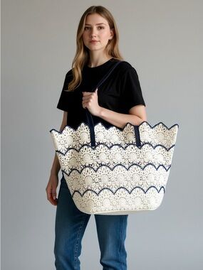 BTB crochet tote
